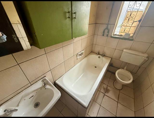 14 BEDROOM HOUSE FOR SALE IN VANDERBIJLPARK CW 5